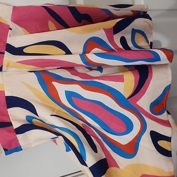 Every Rose Jumper - Picture 5 of 8